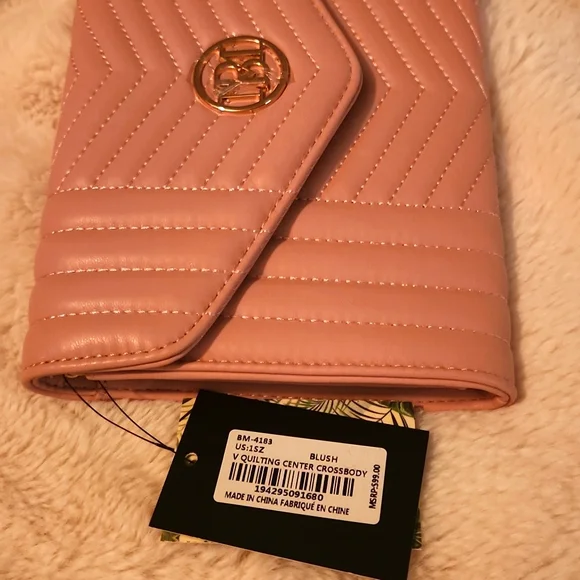 Studio Badgley Mischka elegant Pink Quilted Clutch - Picture 4 of 4